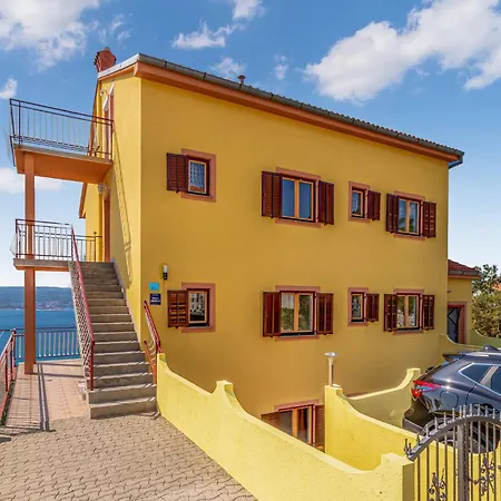 Apartman 1 Bedroom Gorgeous In Crikvenica